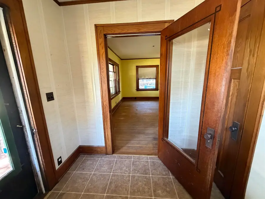 605 E 4th Street, Wellsburg, IA 50680 - #2