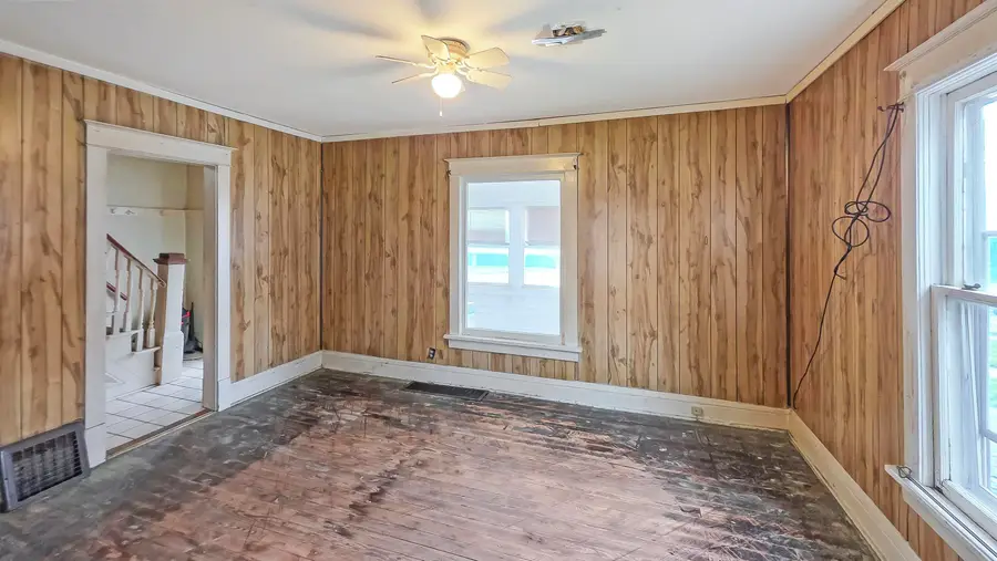 407 Rath Street, Waterloo, IA 50703 - #2