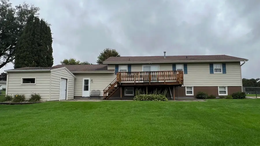 315 S 5th Avenue, New Hampton, IA 50659 - #2