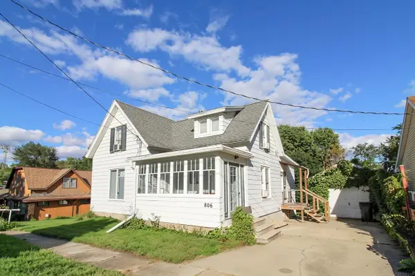 806 Bluff Street, Cedar Falls, IA 50613