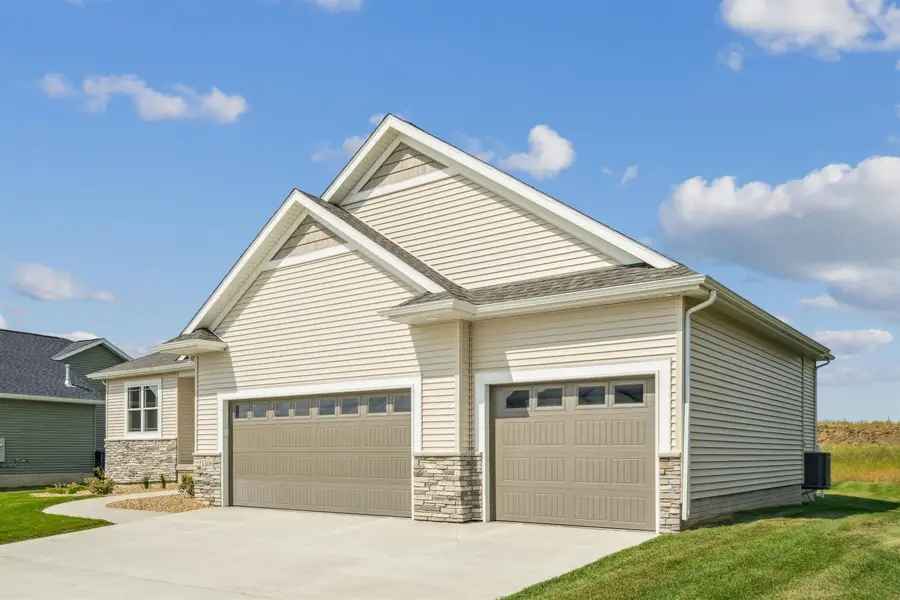 1428 Sandstone Lane, Cedar Falls, IA 50613 - #2