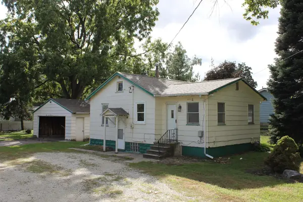 5318 Lafayette Road, Elk Run Heights, IA 50707