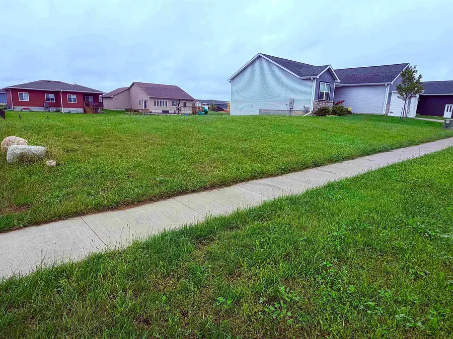 4216 Shocker Road, Cedar Falls, IA 50613 - #2