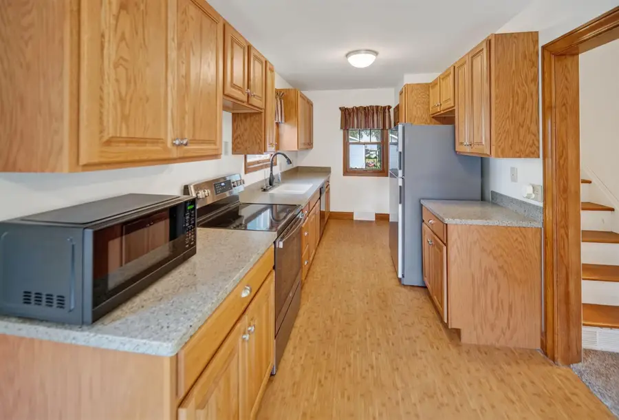 914 1st Avenue, Ackley, IA 50601 - #3