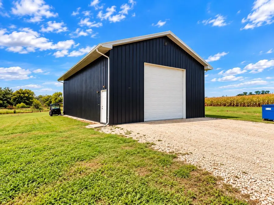 4084 W Ave, Oelwein, IA 50662 - #2