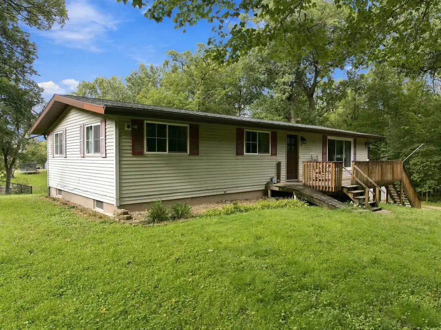 1401 SE 18th Avenue, Waverly, IA 50677 - #3