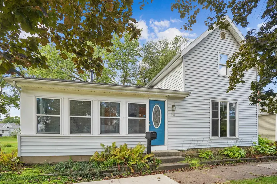 309 Iowa Street, Cedar Falls, IA 50613 - #2