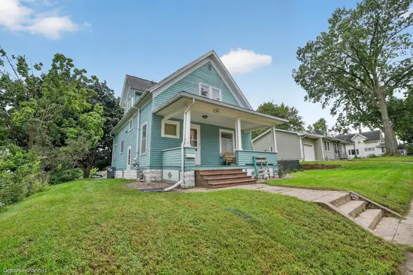 916 Walnut Street, Cedar Falls, IA 50613