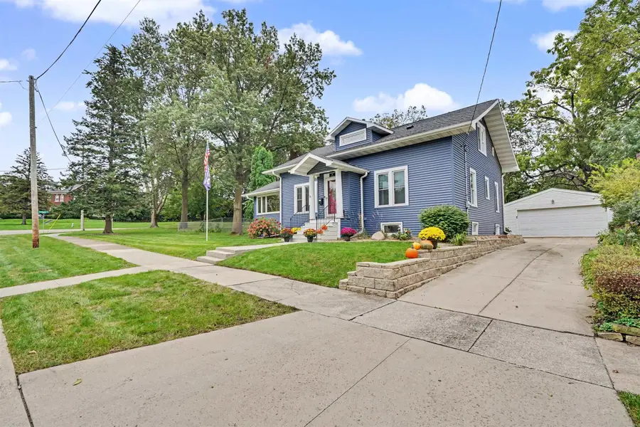 101 Elston Avenue, Waterloo, IA 50701 - #2
