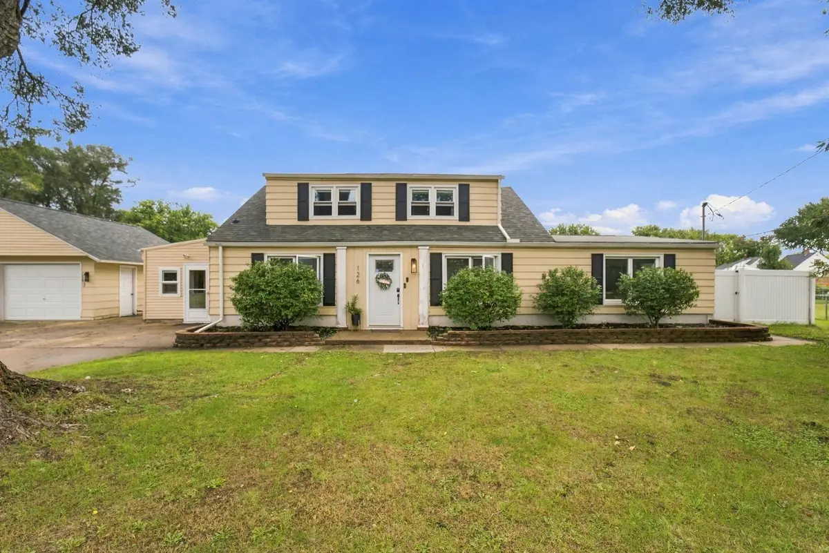 126 N Roosevelt Road, Evansdale, IA 50707 - #1