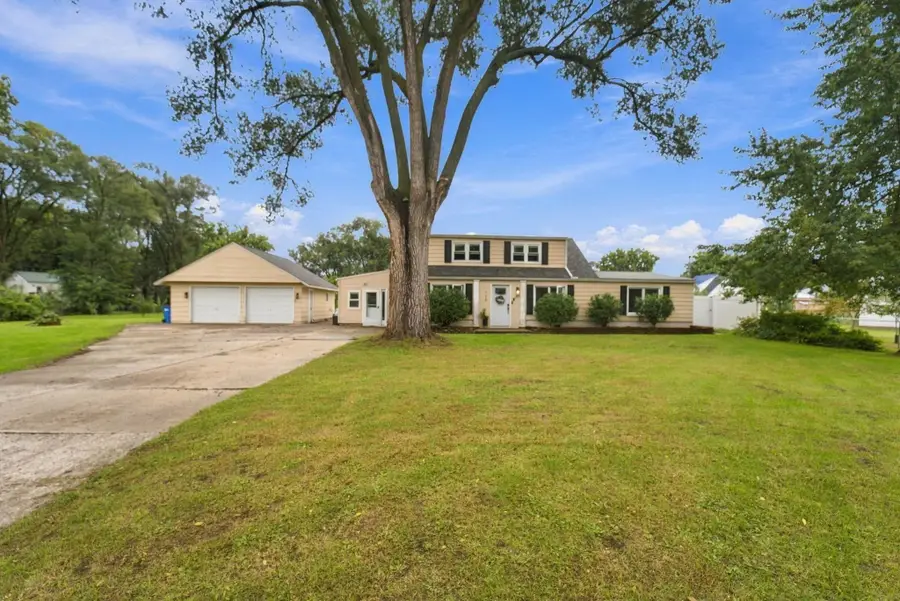 126 N Roosevelt Road, Evansdale, IA 50707 - #2
