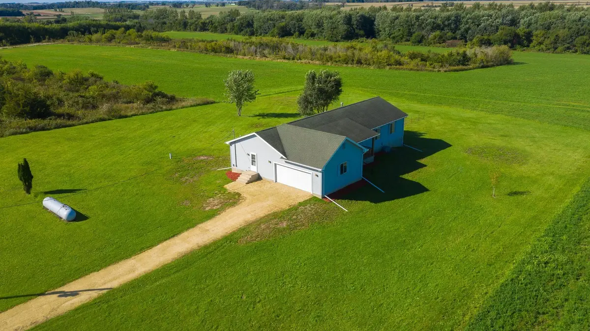 2205 Amherst Place, Charles City, IA 50616 - #1