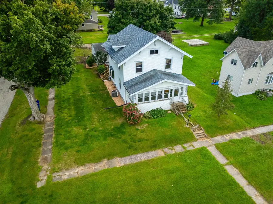 618 4th Street, Gladbrook, IA 50635 - #3