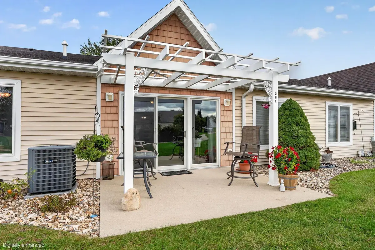 4305 Autumn Ridge Road #208, Cedar Falls, IA 50613 - #1