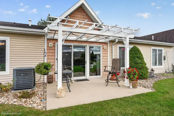 4305 Autumn Ridge Road #208, Cedar Falls, IA 50613
