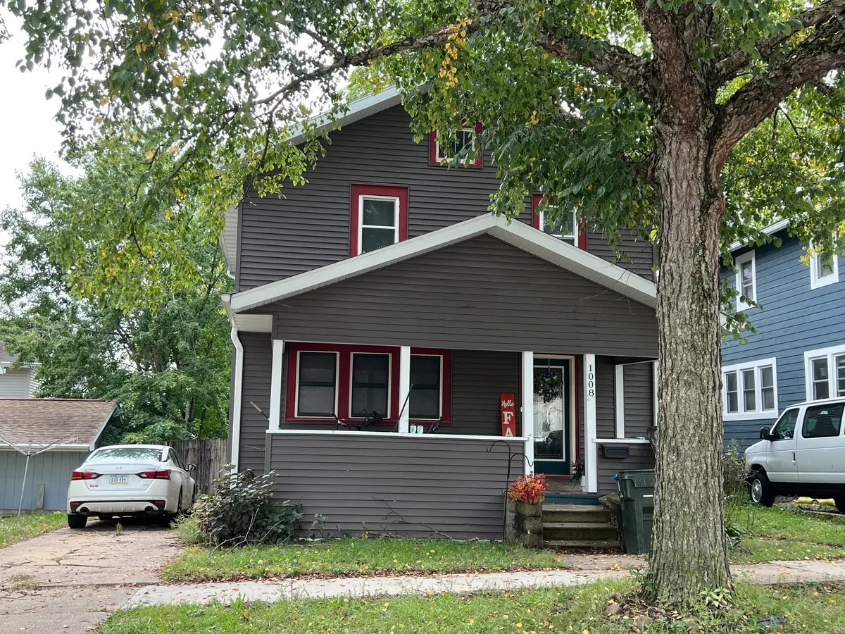 1008 W 2nd Street, Cedar Falls, IA 50613 - #1