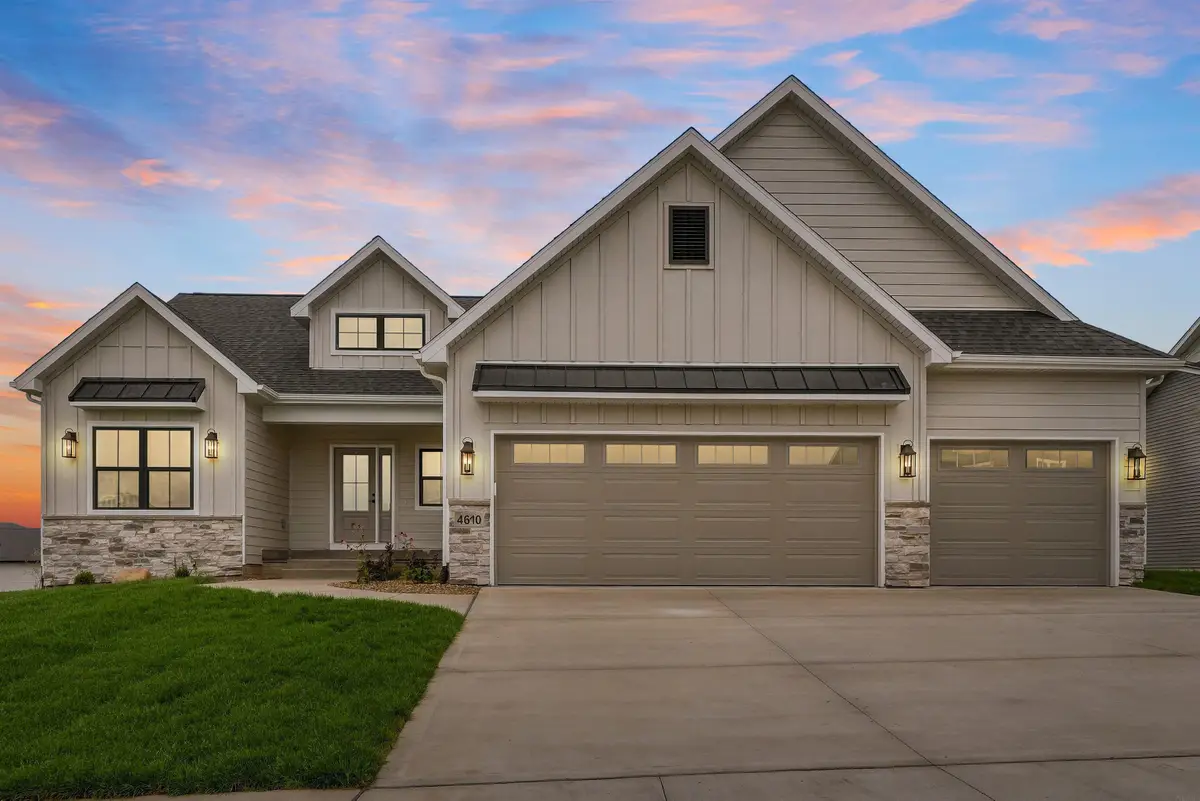 4610 Sonoma Drive, Cedar Falls, IA 50613 - #1
