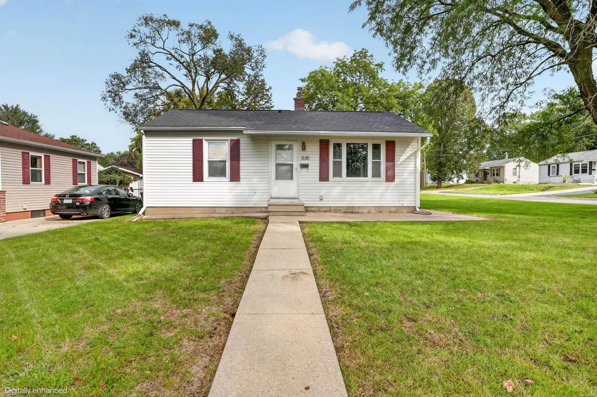 1181 Locke Avenue, Waterloo, IA 50702 - #1