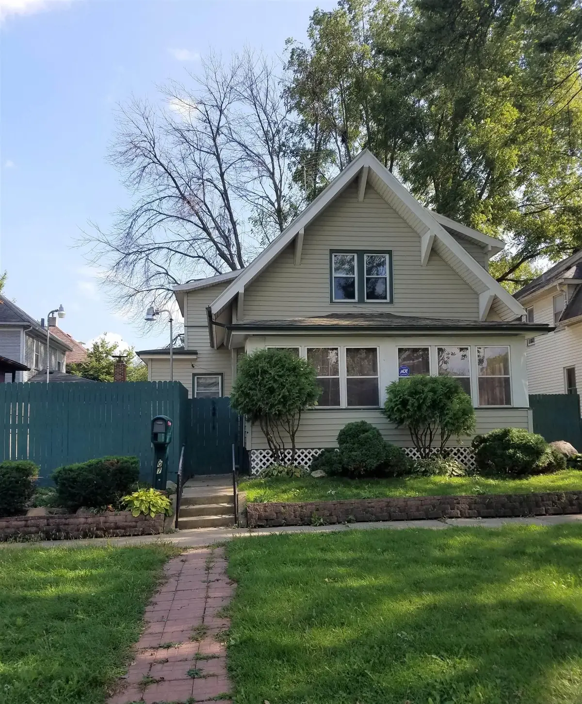 807 W Mullan, Waterloo, IA 50701 - #1