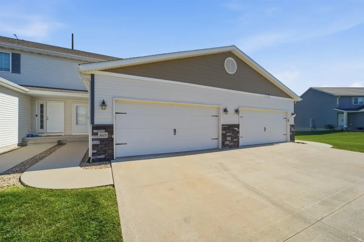 1615 Darby Drive, Waterloo, IA 50702 - #1
