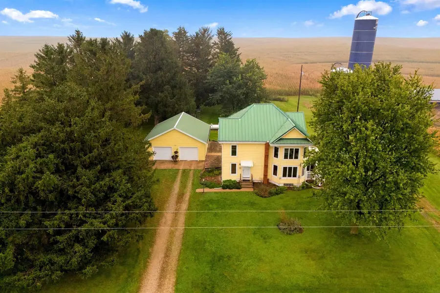 19375 135th Street, Monona, IA 52159 - #2