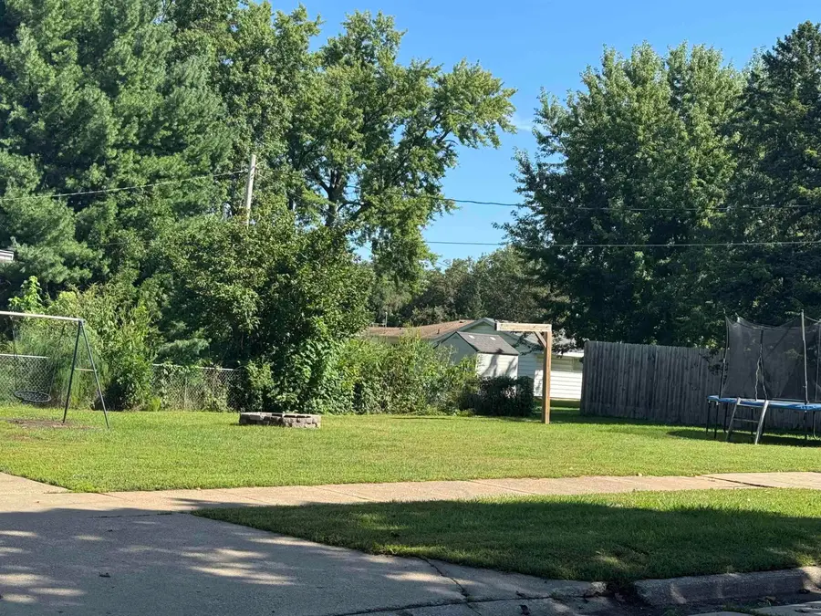910 Cedar Street, Charles City, IA 50616 - #3
