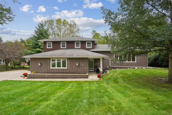 811 Oak Park Boulevard, Cedar Falls, IA 50613