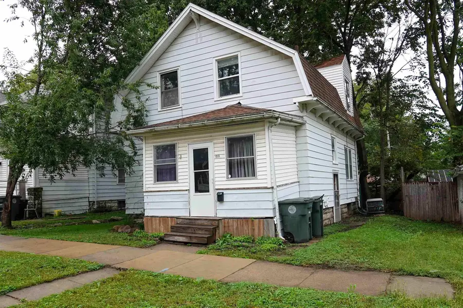 810 W 1st Street, Waterloo, IA 50701 - #2