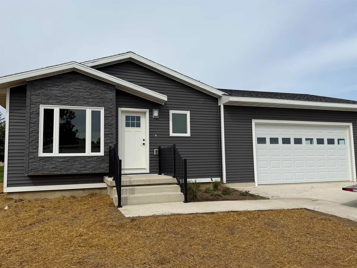 103 Third Street, Ossian, IA 52161 - #1