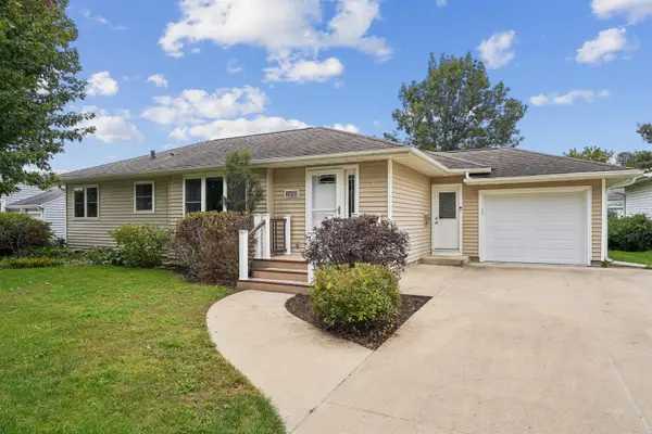 1522 W 7th Street, Cedar Falls, IA 50613