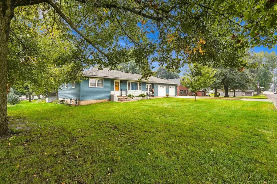 400 N Maple Street, Sumner, IA 50674 - #3