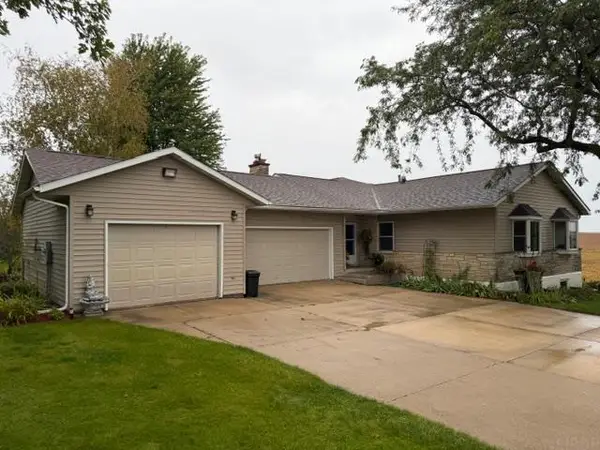 325 Becker Avenue, Ossian, IA 52161