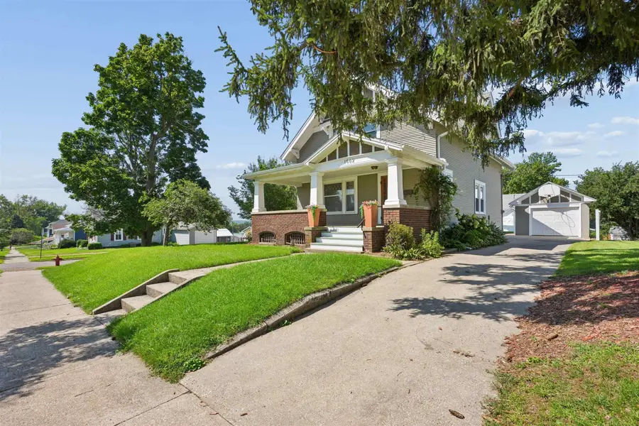 1602 7th Avenue, Belle Plaine, IA 52208 - #2