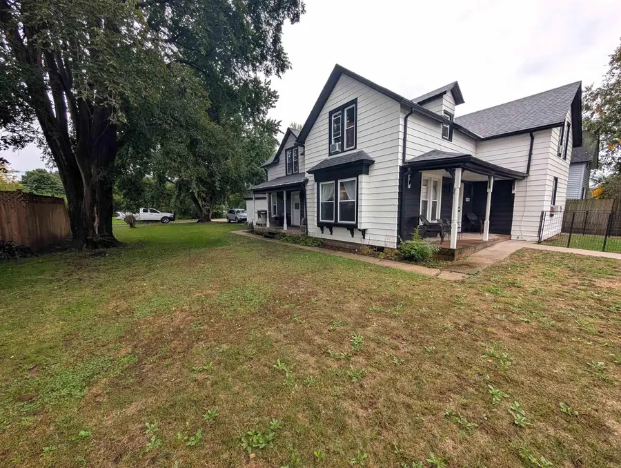 602 S Iowa Street, Charles City, IA 50616 - #2