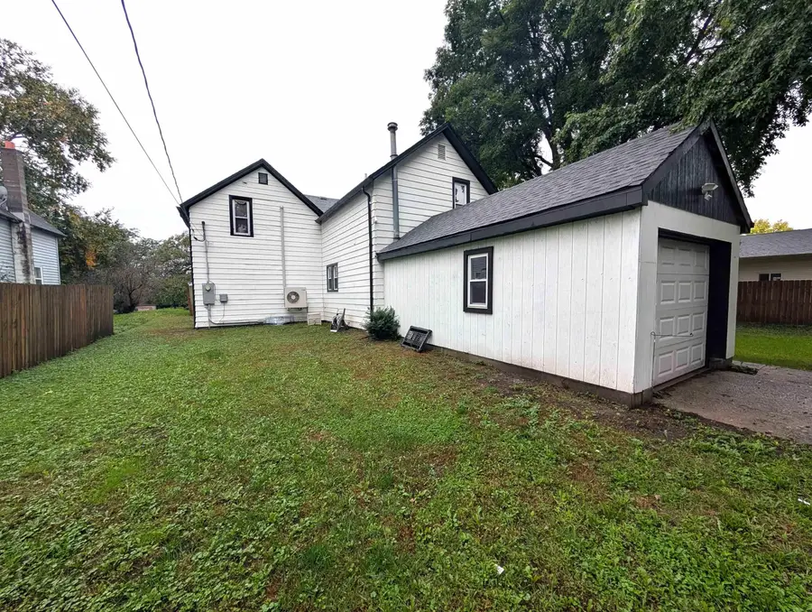 602 S Iowa Street, Charles City, IA 50616 - #3
