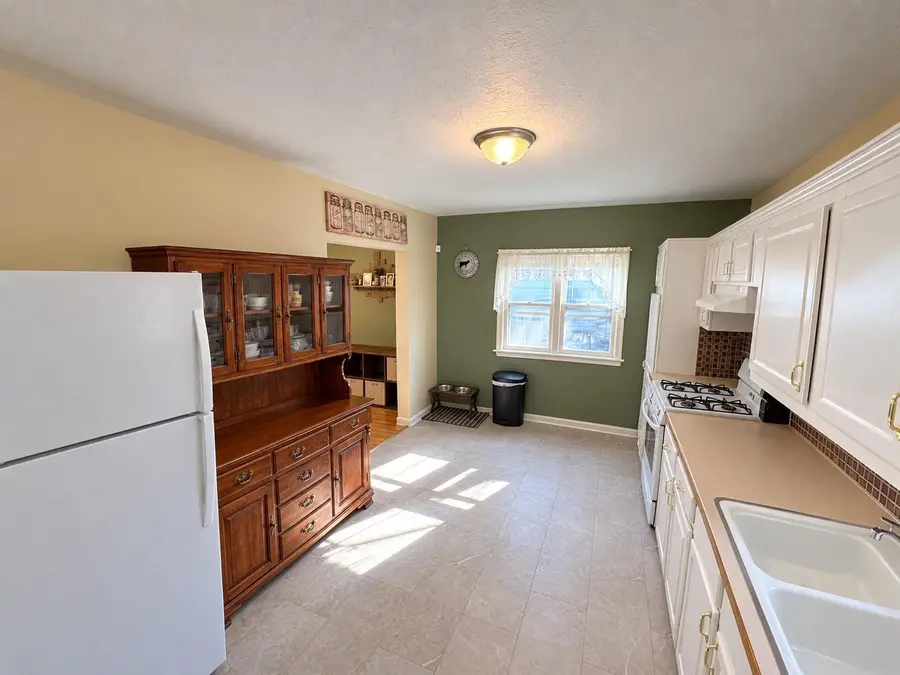 128 Lawrence Avenue, Evansdale, IA 50707 - #3