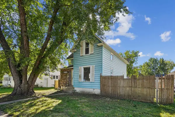 828 Forest Avenue, Waterloo, IA 50702