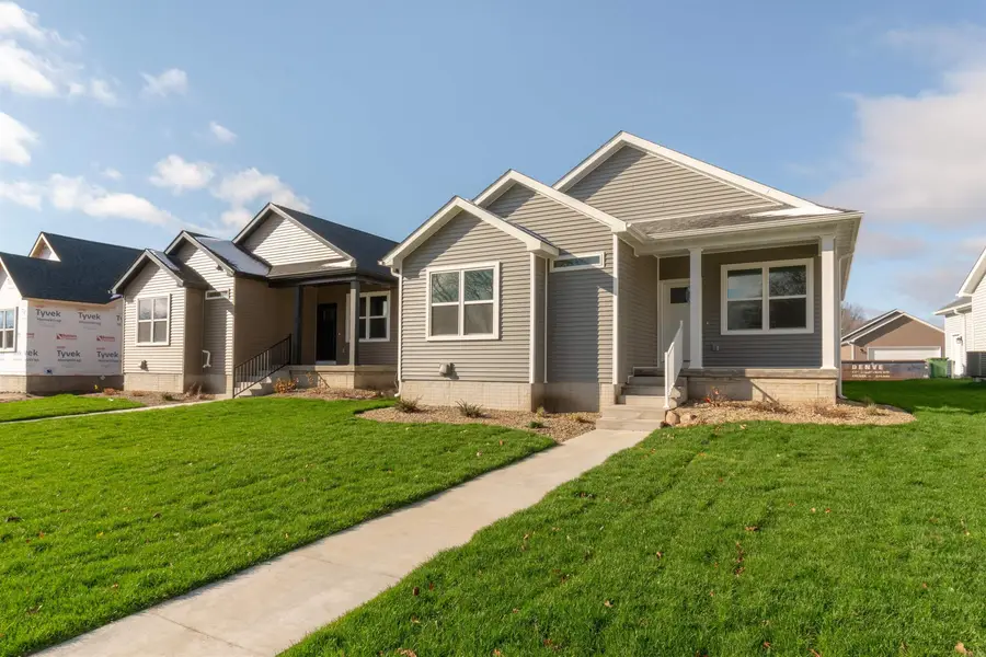 127 Axlewood Drive, Waterloo, IA 50701 - #2