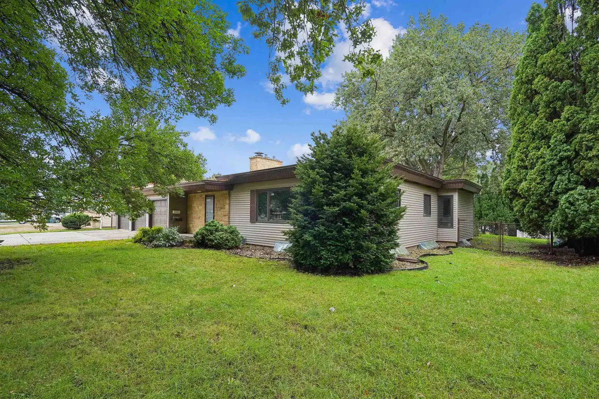 144 Hillcrest Road, Waterloo, IA 50701 - #1