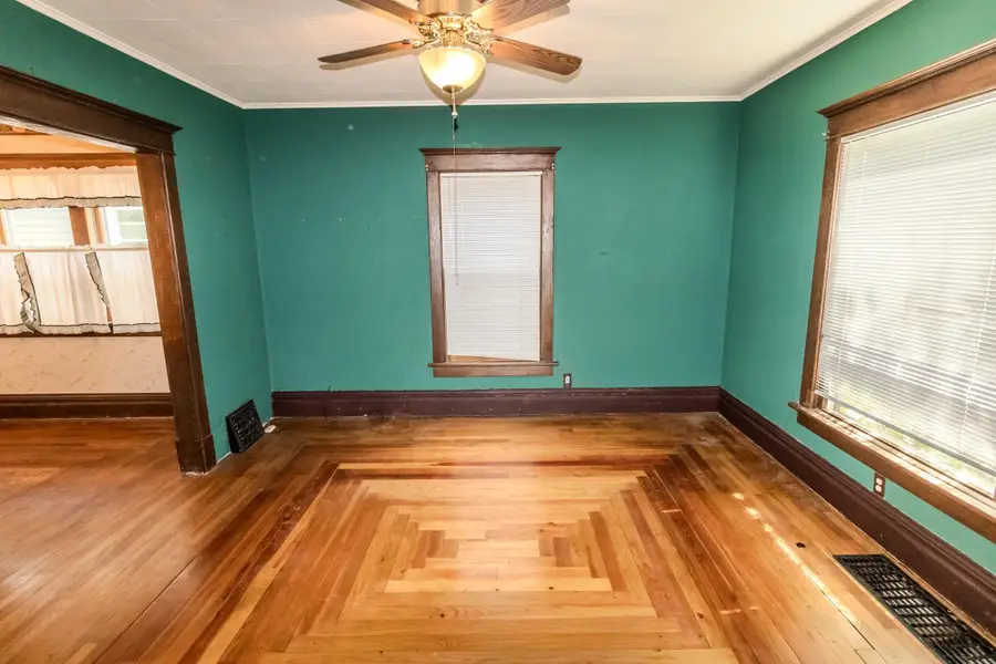 311 Vermont, Waterloo, IA 50701 - #2