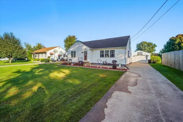 1405 Clark Street, Dysart, IA 52224