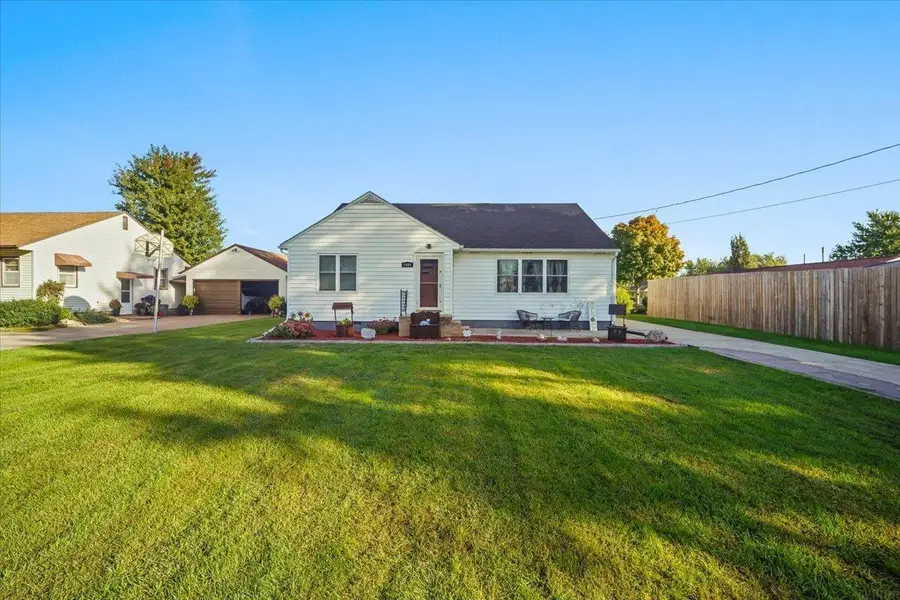 1405 Clark Street, Dysart, IA 52224 - #2