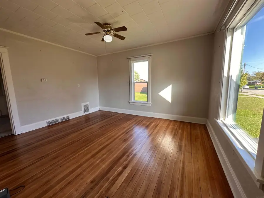 208 NW 5th Street, Fort Atkinson, IA 52144 - #2