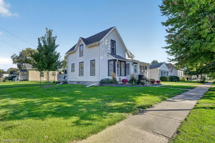 120 NW 5th Avenue, Waverly, IA 50677 - #2