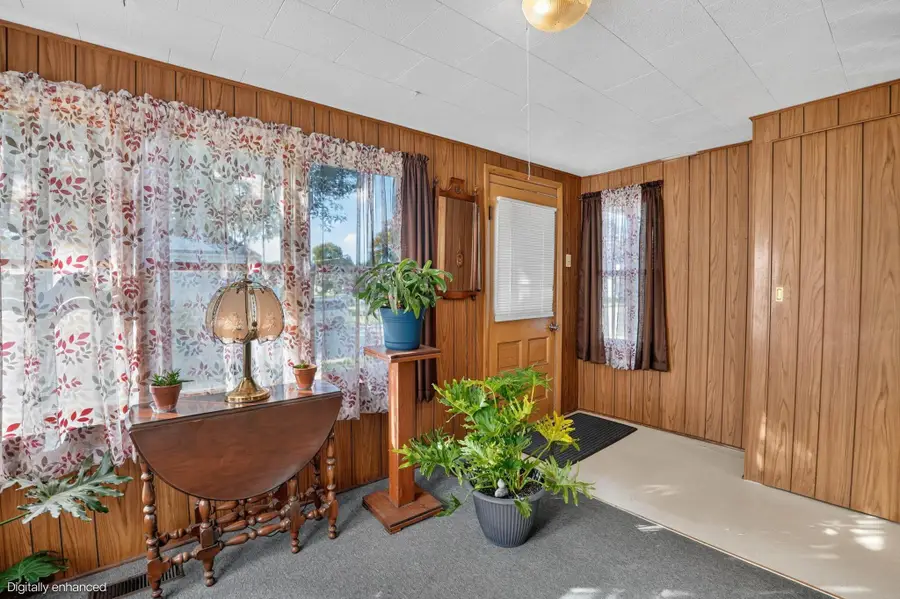 120 NW 5th Avenue, Waverly, IA 50677 - #3