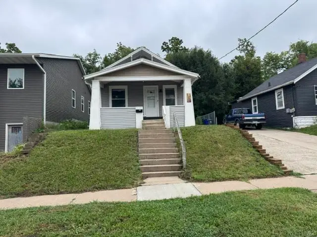 1100 SE 15th Street, Cedar Rapids, IA 52401 - #2