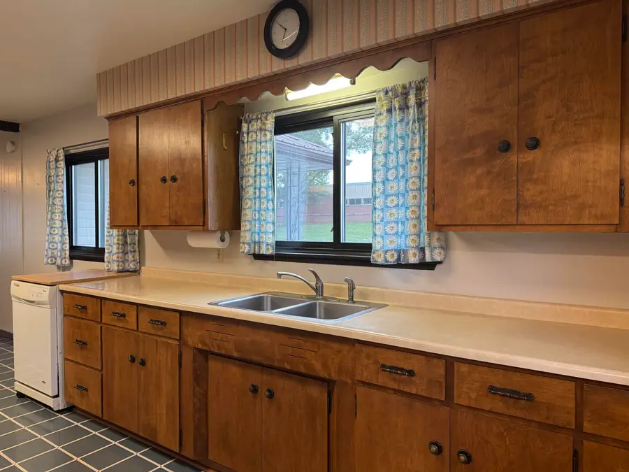 341 S Farrington Street, Denver, IA 50622 - #2