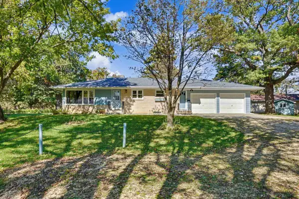 19 Shady Lane, Oelwein, IA 50662