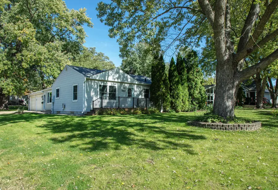 1824 Madison Street, Cedar Falls, IA 50613 - #3