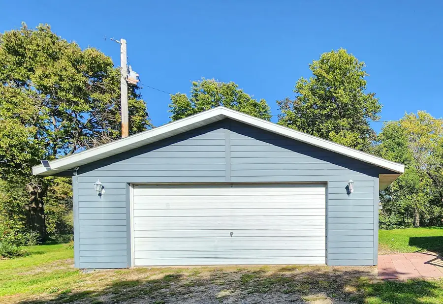1863 Honey Creek Road, Manchester, IA 52057 - #2
